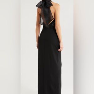 Lulu’s Organza & Crepe Halter Gown size US size Medium black color